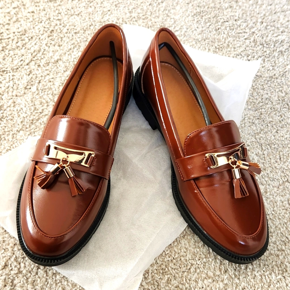Flat loafers size 9.5